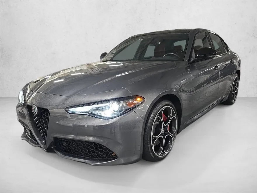 2022 Alfa Romeo Giulia Ti - VELOCE photo 1