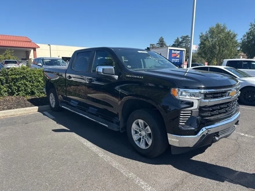 2024 Chevrolet Silverado 1500 LT photo 1