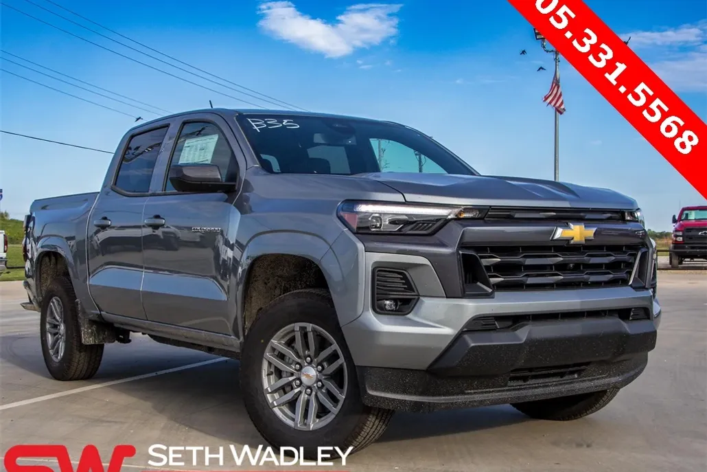 2026 Chevrolet Colorado LT photo 1