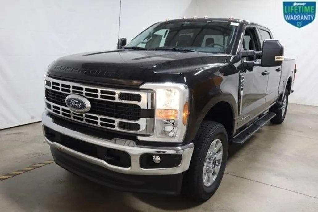 2024 Ford F-250 XLT photo 1