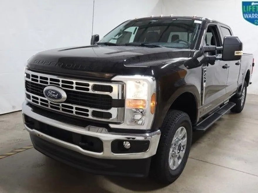 2024 Ford F-250 XLT photo 1