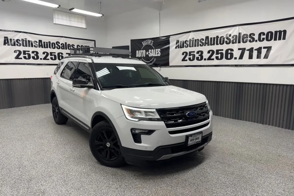 2018 Ford Explorer XLT photo 1