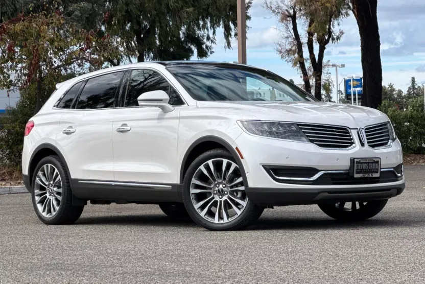 2016 Lincoln MKX Reserve photo 1
