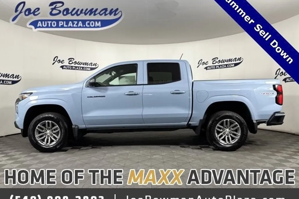 2025 Chevrolet Colorado Work Truck LT photo 1