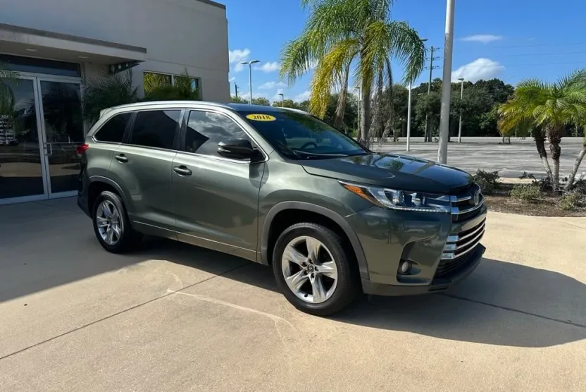 2018 Toyota Highlander Limited photo 1