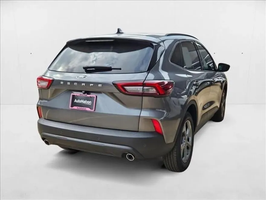 2025 Ford Escape ST-Line photo 1