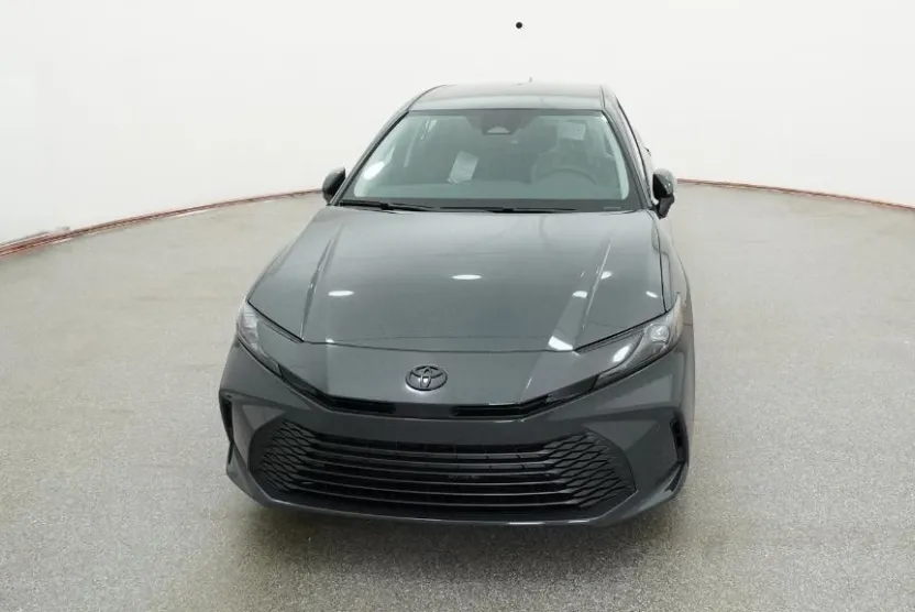 2026 Toyota Camry LE photo 1