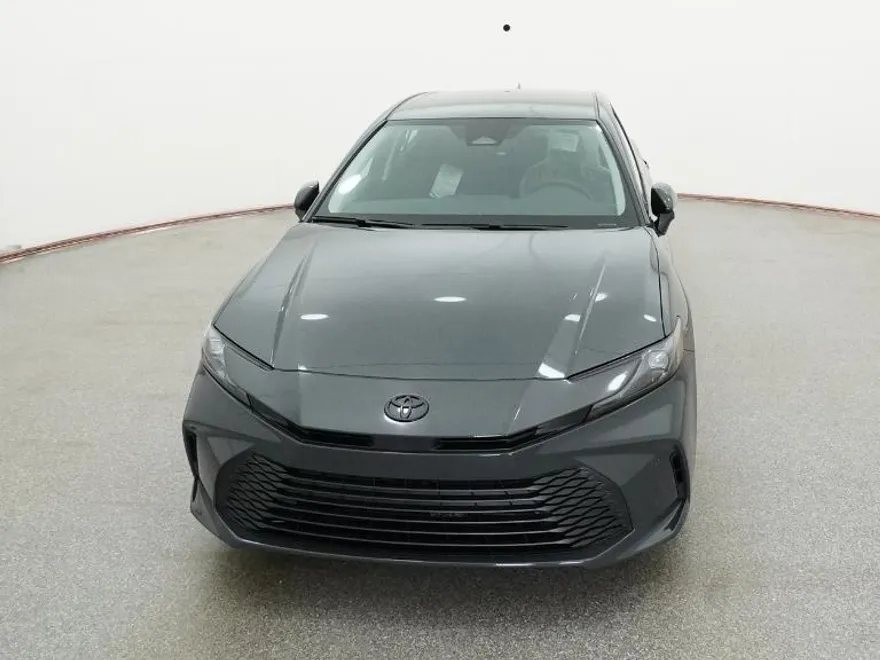 2026 Toyota Camry LE photo 1