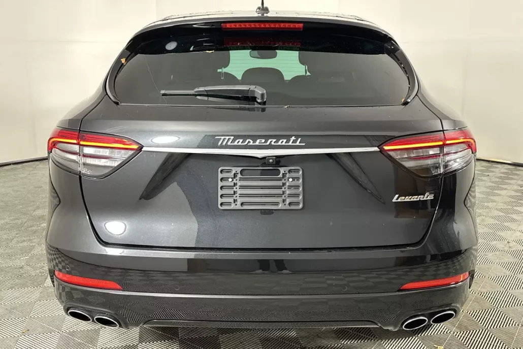 2022 Maserati Levante GT photo 1