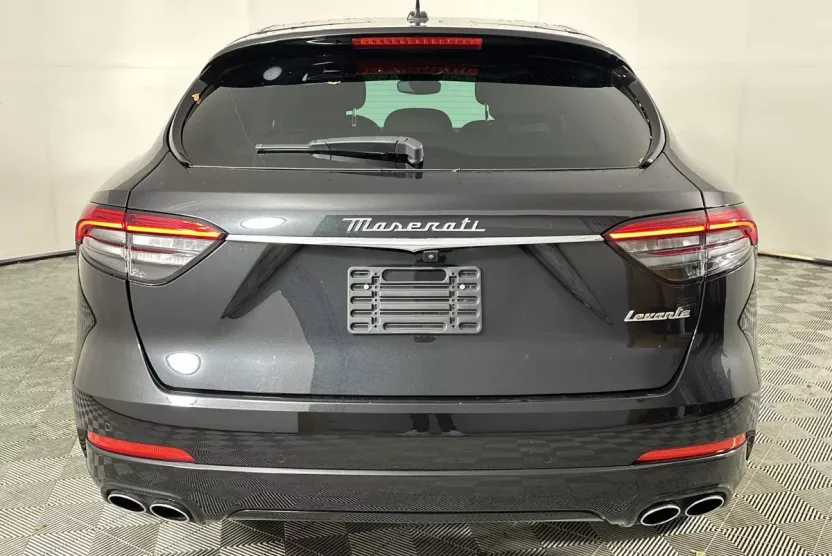 2022 Maserati Levante GT photo 1
