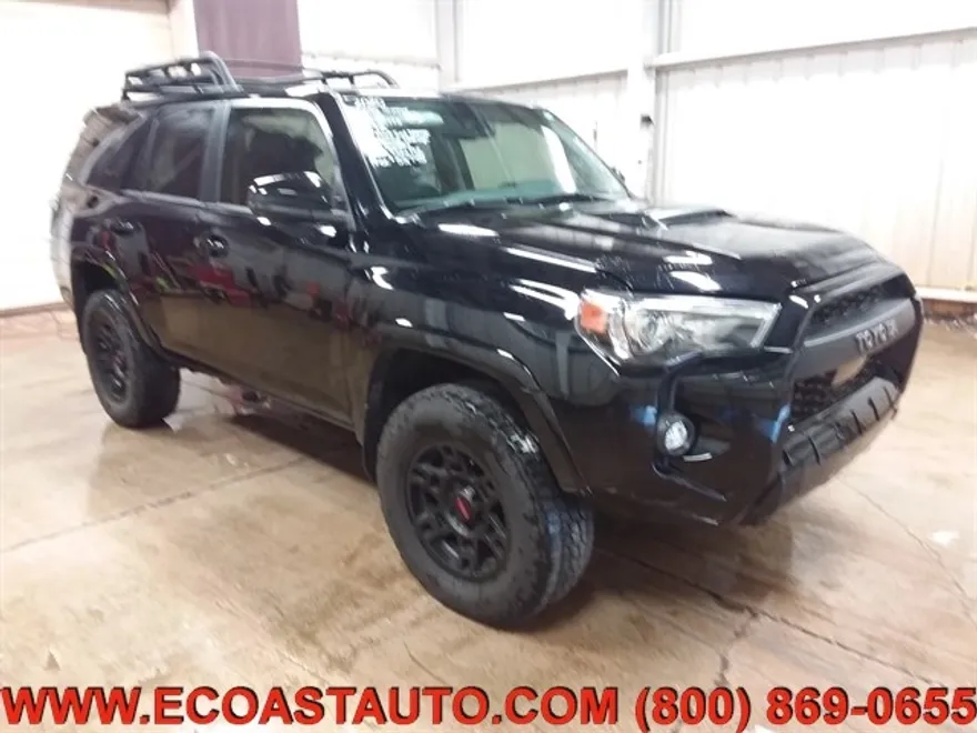 2020 Toyota 4Runner SR5 photo 1