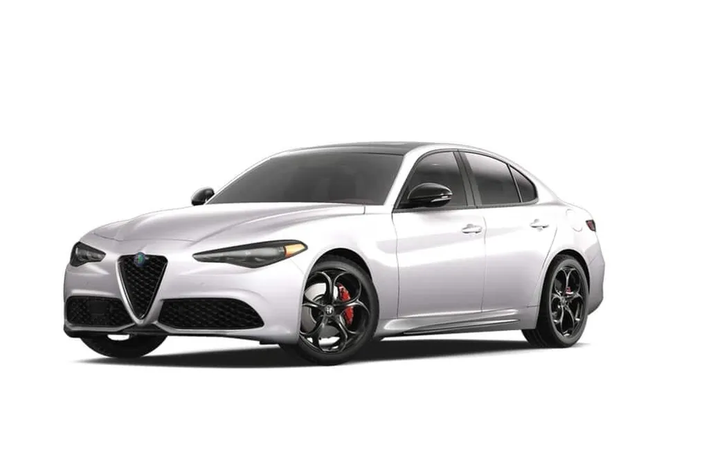 2025 Alfa Romeo Giulia photo 1