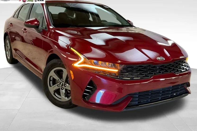2021 Kia K5 LXS photo 1