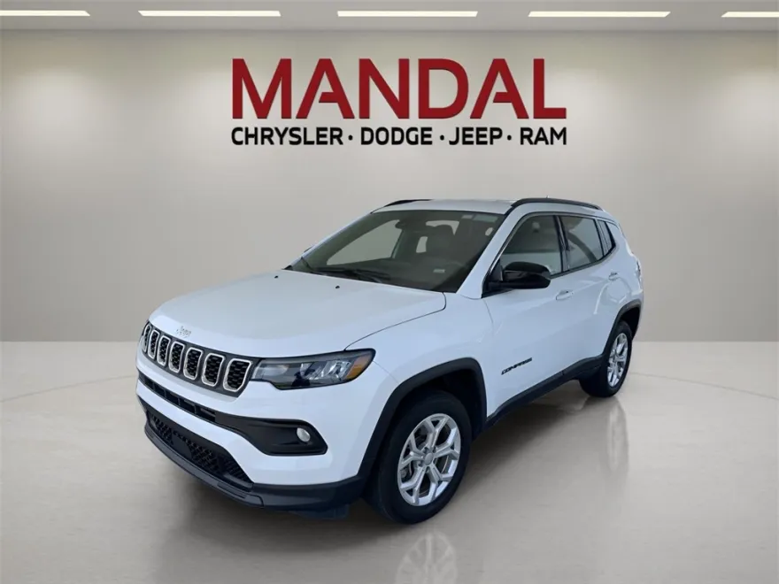 2024 Jeep Compass Latitude photo 1