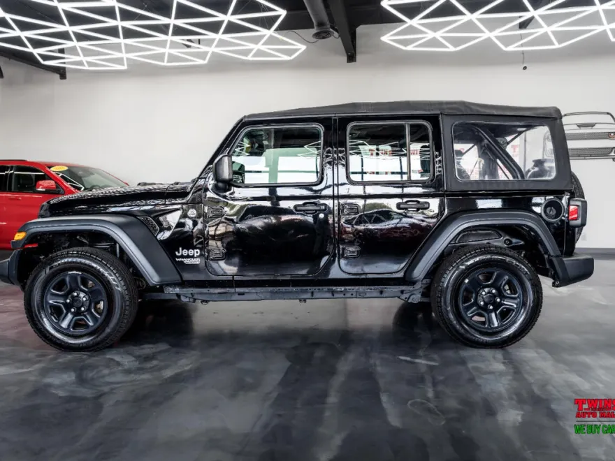 2018 Jeep Wrangler Unlimited Sport photo 1