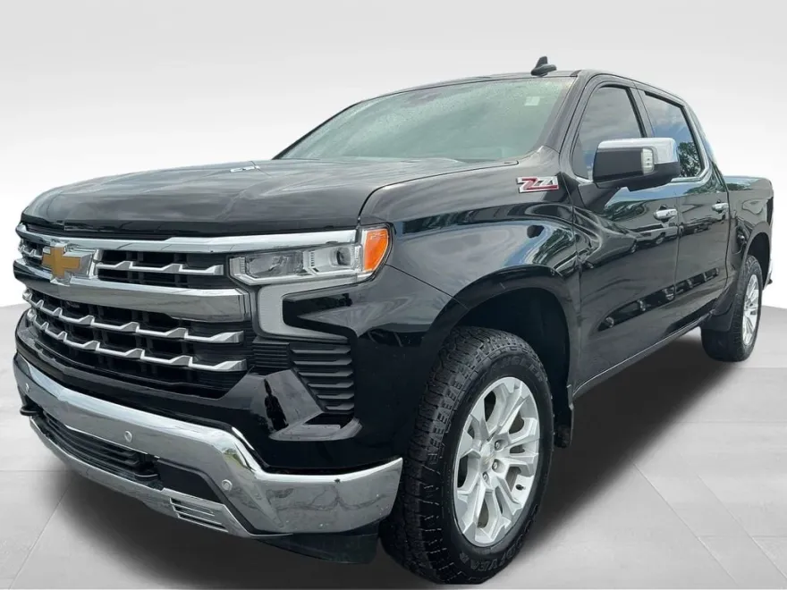 2023 Chevrolet Silverado 1500 LTZ photo 1