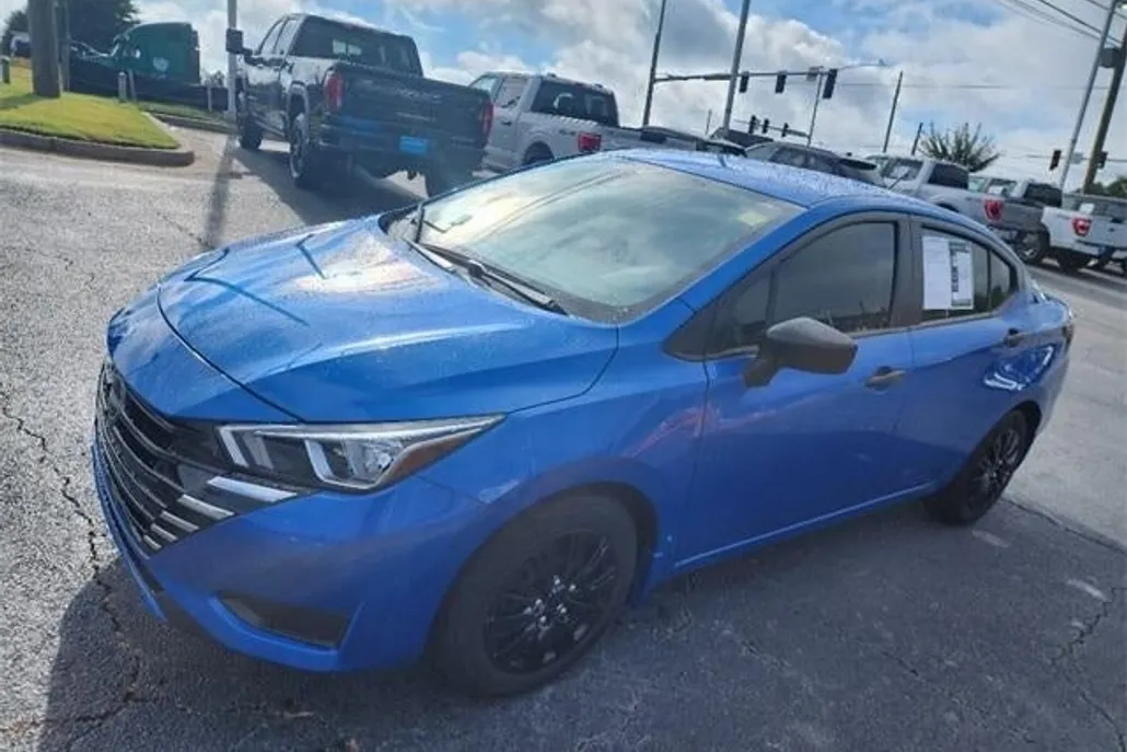 2024 Nissan Versa S photo 1
