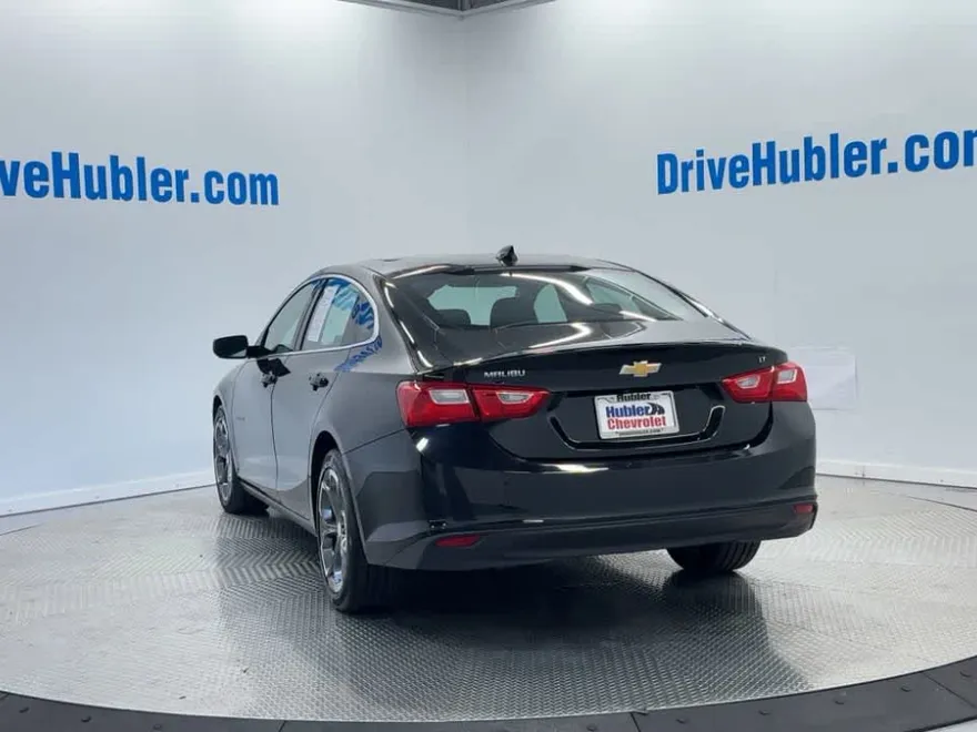 2024 Chevrolet Malibu 1LT photo 1