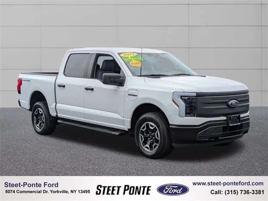 2023 Ford F-150 Lightning photo 1