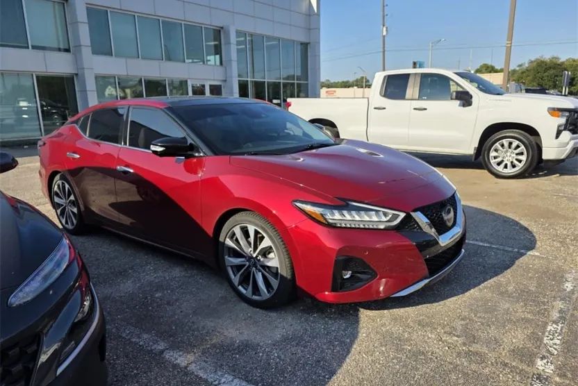 2023 Nissan Maxima Platinum photo 1