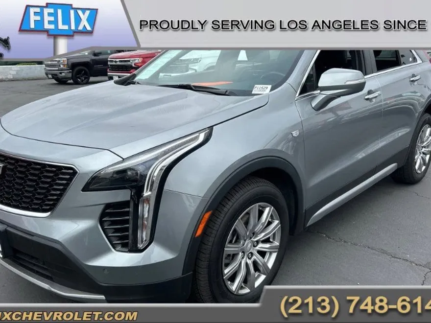 2023 Cadillac XT4 Premium Luxury photo 1