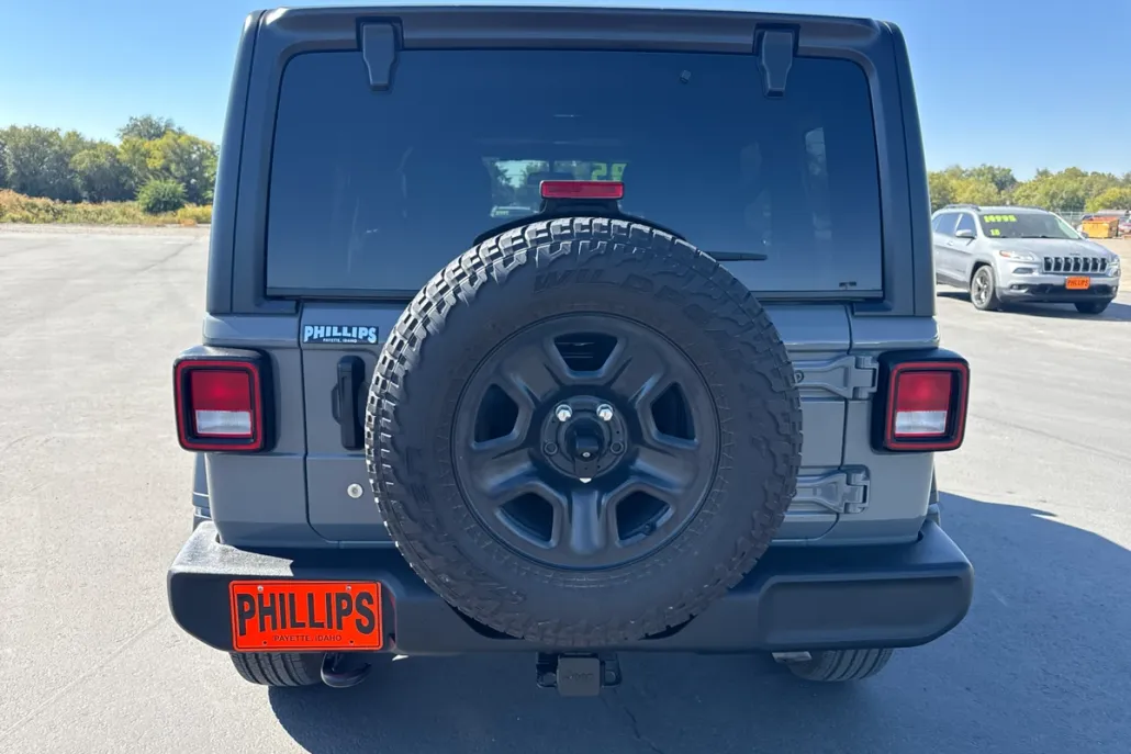 2018 Jeep Wrangler Unlimited Sport photo 1