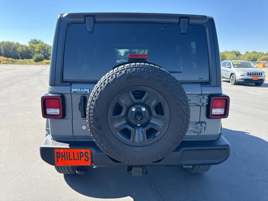 2018 Jeep Wrangler Unlimited Sport photo 1