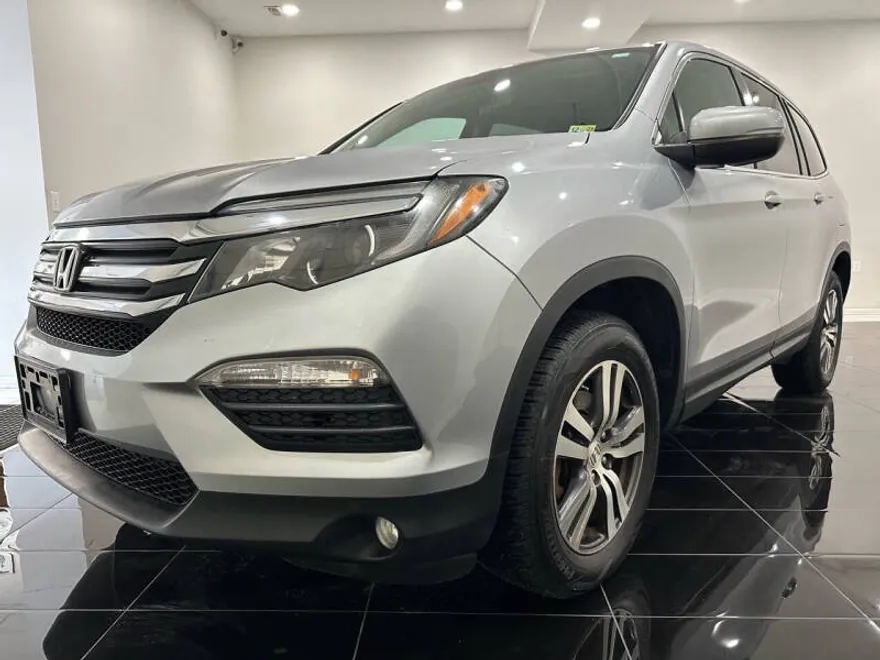 2017 Honda Pilot EX photo 1
