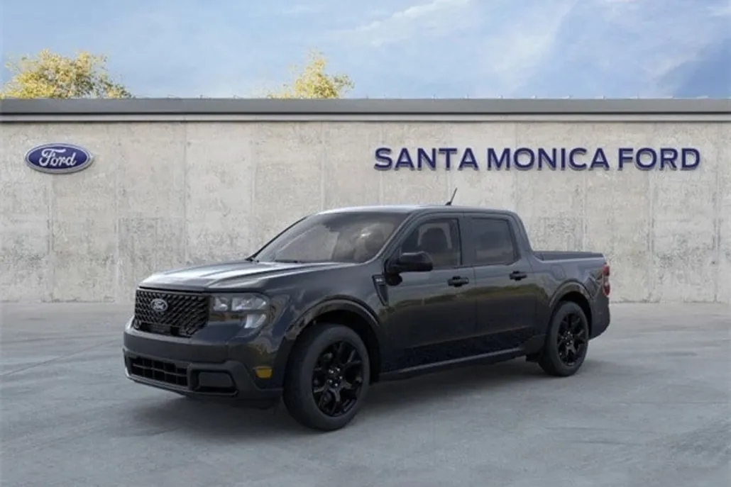 2025 Ford Maverick XLT photo 1