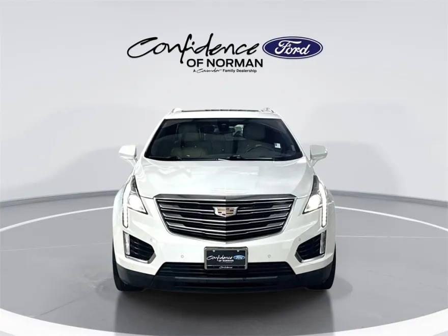 2018 Cadillac XT5 Luxury photo 1