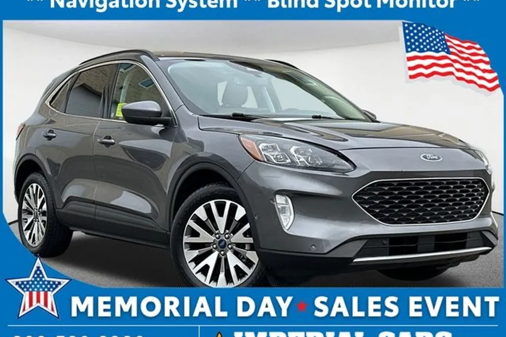 2021 Ford Escape Titanium Hybrid photo 1