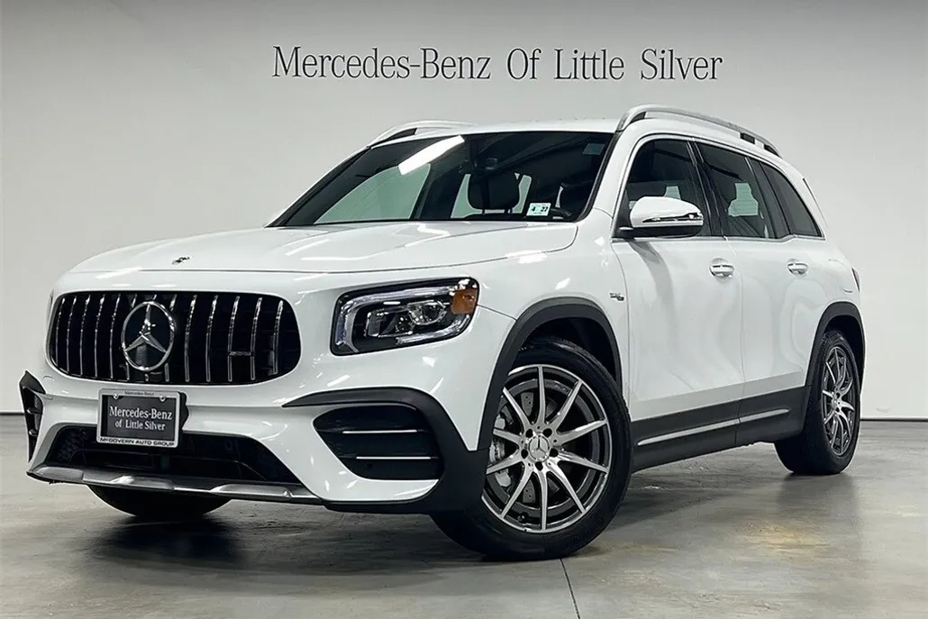 2022 Mercedes Benz GLB 35 AMG 4MATIC photo 1