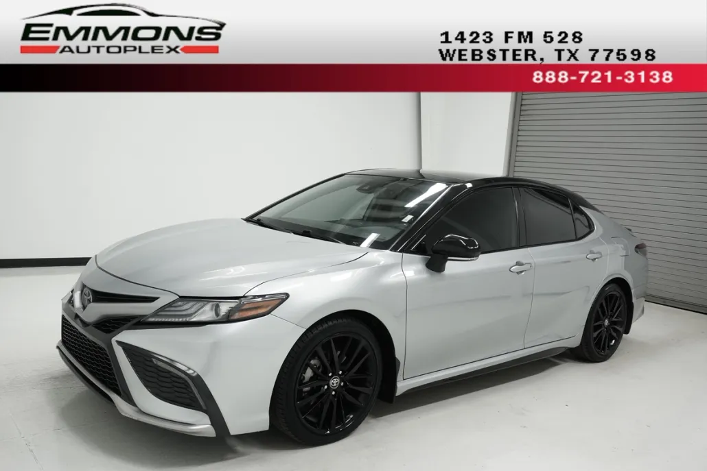 2022 Toyota Camry XSE photo 1