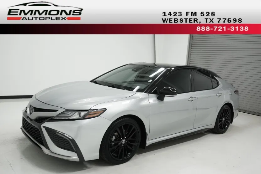 2022 Toyota Camry XSE photo 1