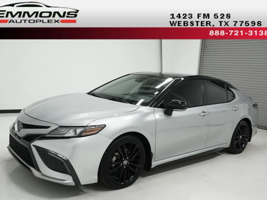 2022 Toyota Camry XSE photo 1