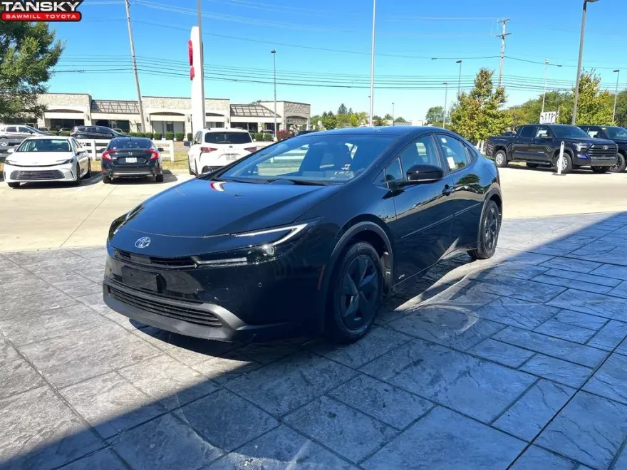 2026 Toyota Prius LE photo 1