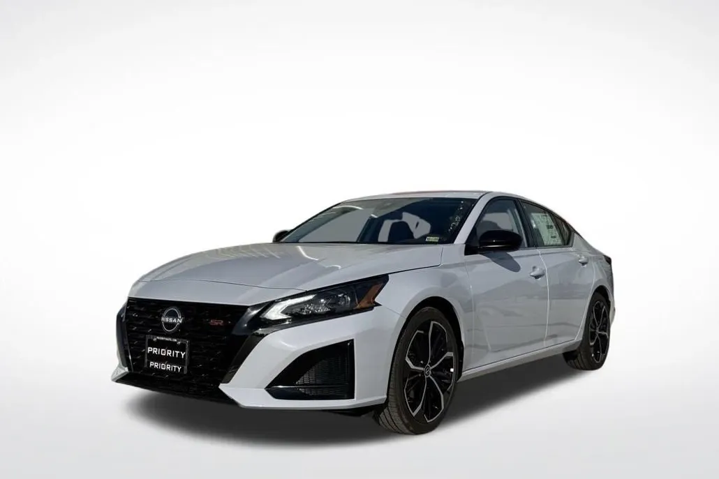 2025 Nissan Altima 2.5 SR photo 1