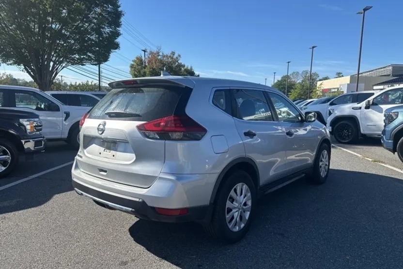 2019 Nissan Rogue S photo 1