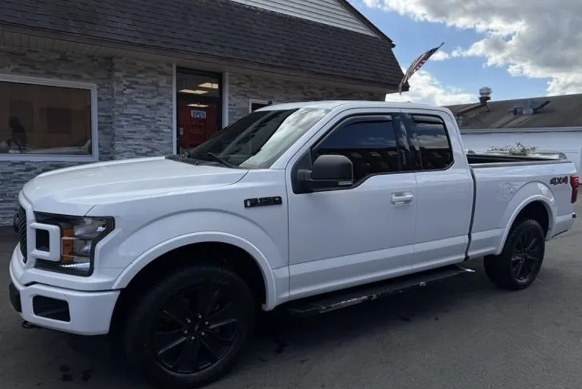 2020 Ford F-150 XLT photo 1