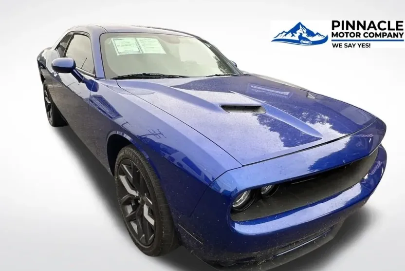 2021 Dodge Challenger SXT photo 1