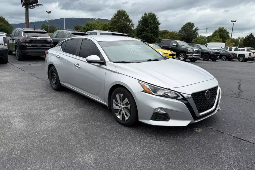 2020 Nissan Altima 2.5 S photo 1