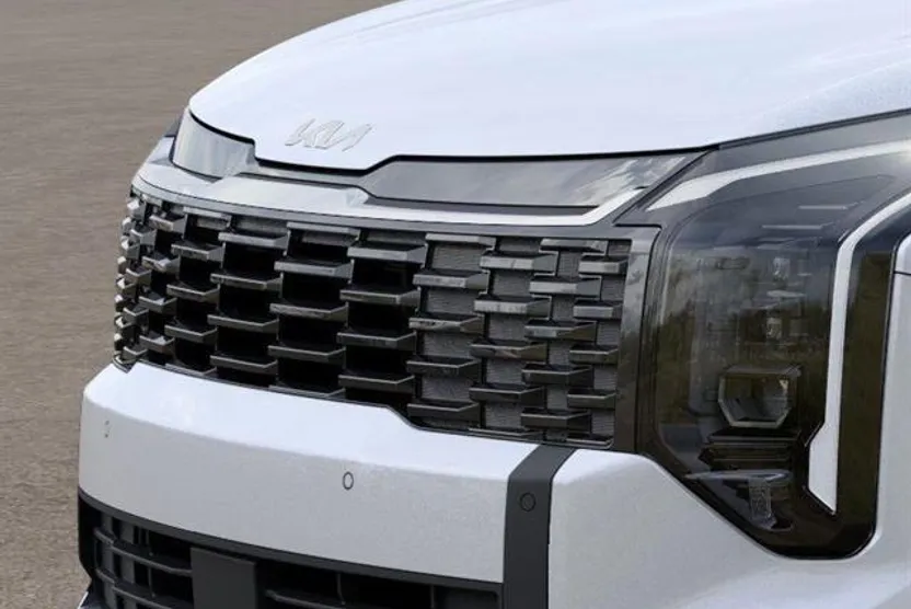 2026 Kia Sportage EX photo 1
