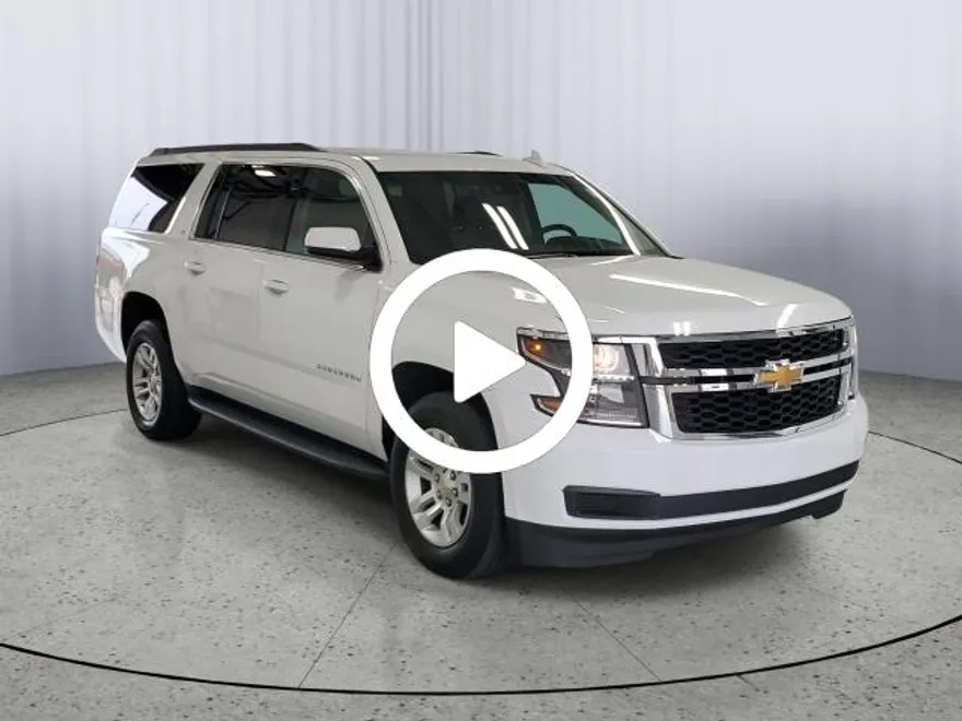 2019 Chevrolet Suburban LT photo 1
