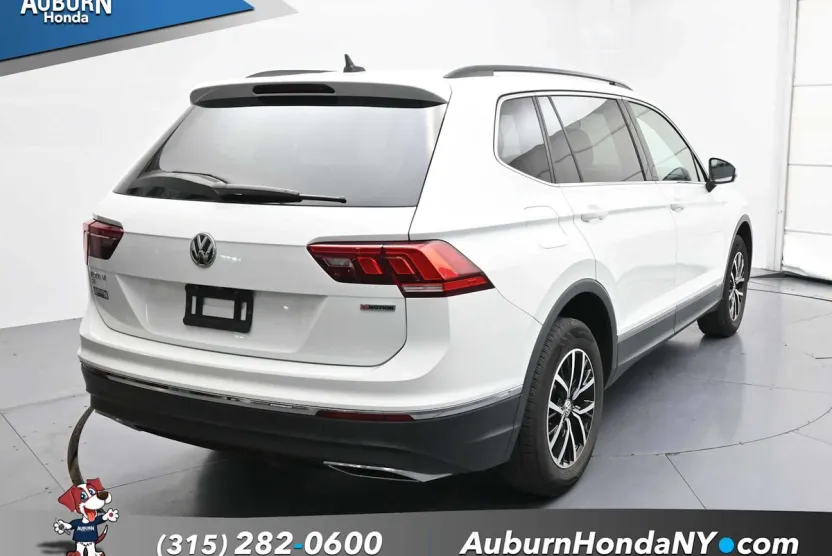 2021 Volkswagen Tiguan SE photo 1