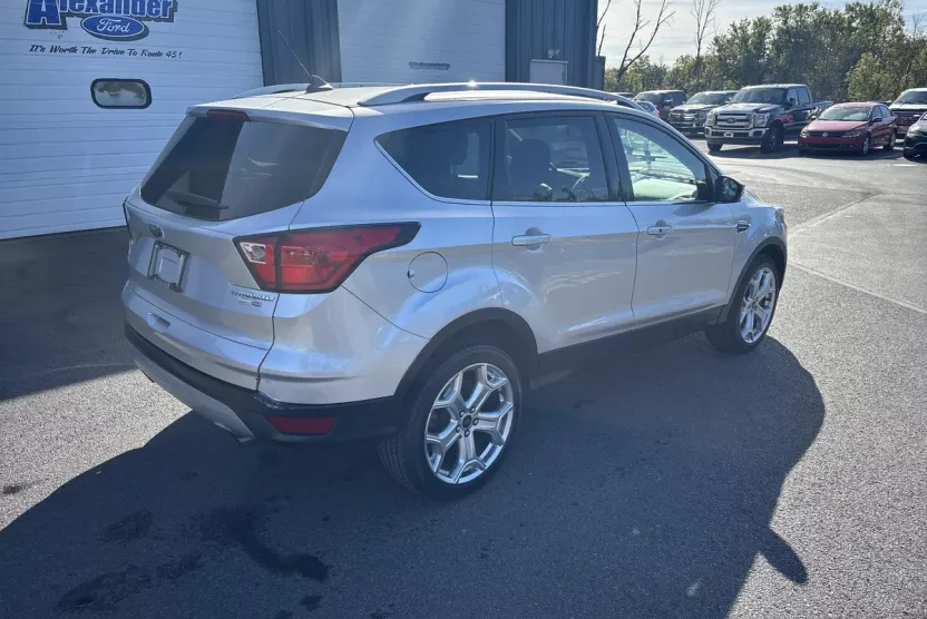 2019 Ford Escape Titanium photo 1