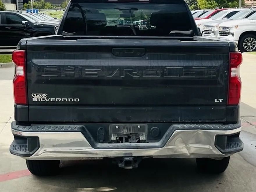2022 Chevrolet Silverado 1500 LT photo 1