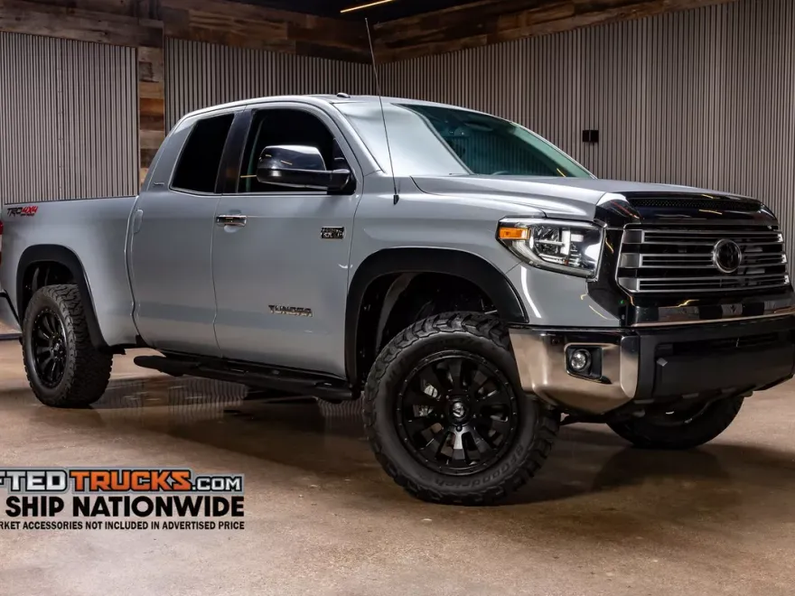 2018 Toyota Tundra Limited photo 1
