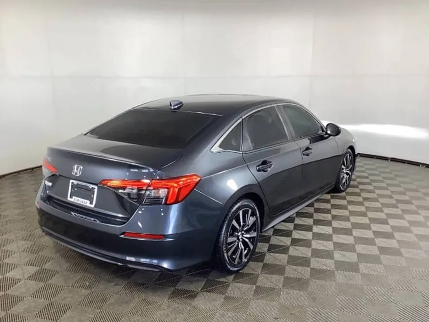 2022 Honda Civic EX photo 1