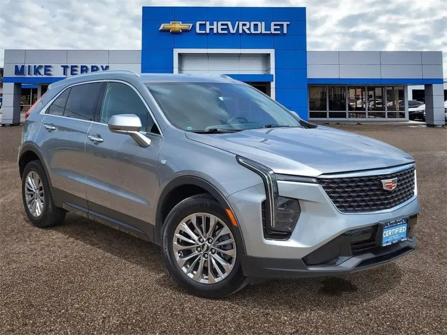 2024 Cadillac XT4 Premium Luxury photo 1