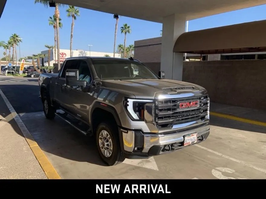 2025 Gmc Sierra SLE photo 1